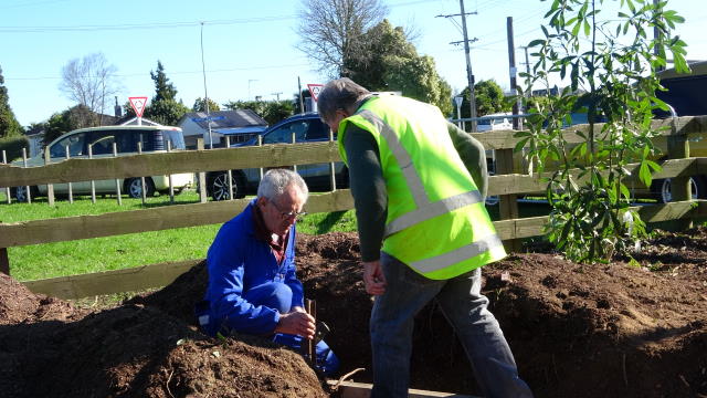 Bruce and John working on the edging 1.jpg